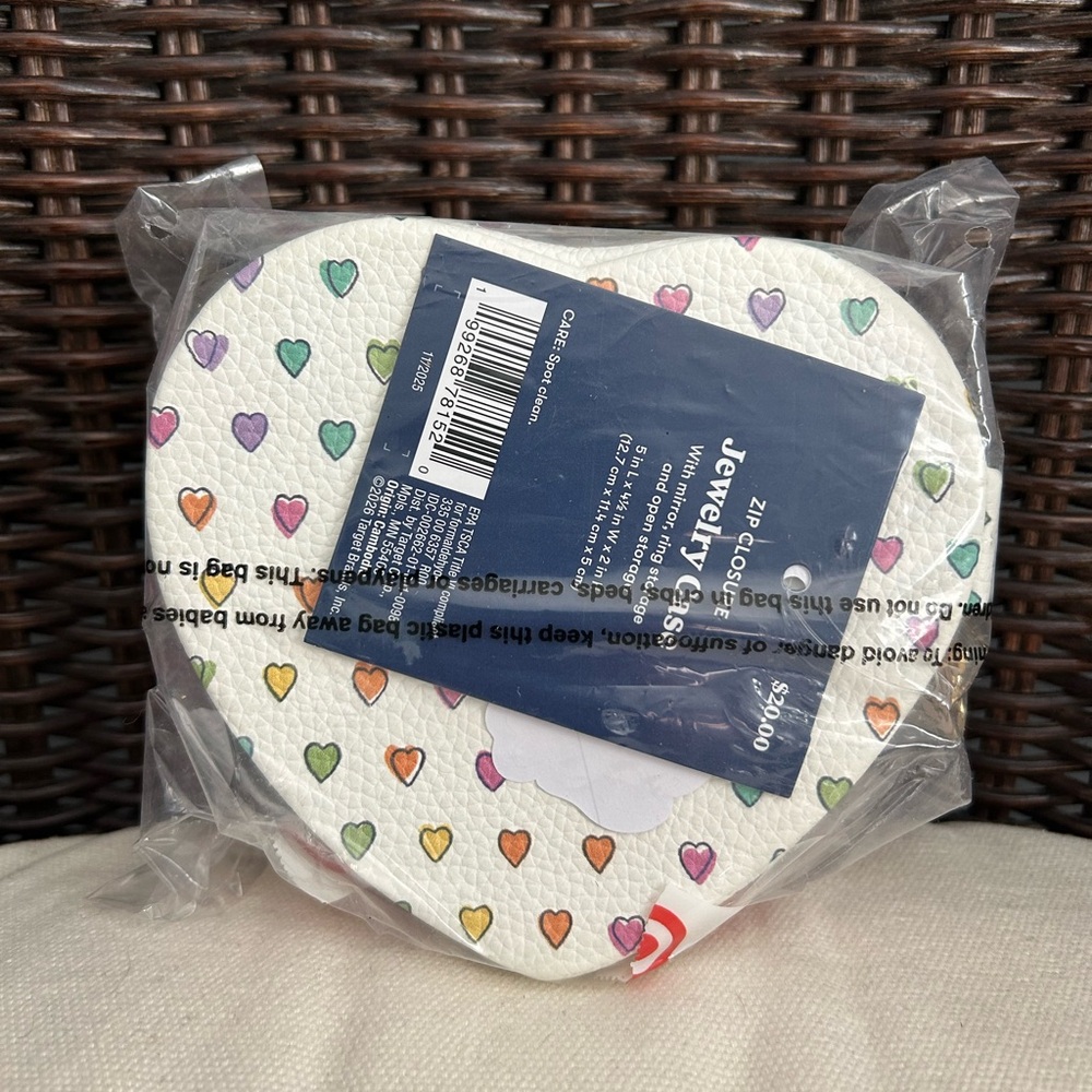 NWT Roller Rabbit Disco Hearts Wave Heart Shaped Jewelry Box White/Pink